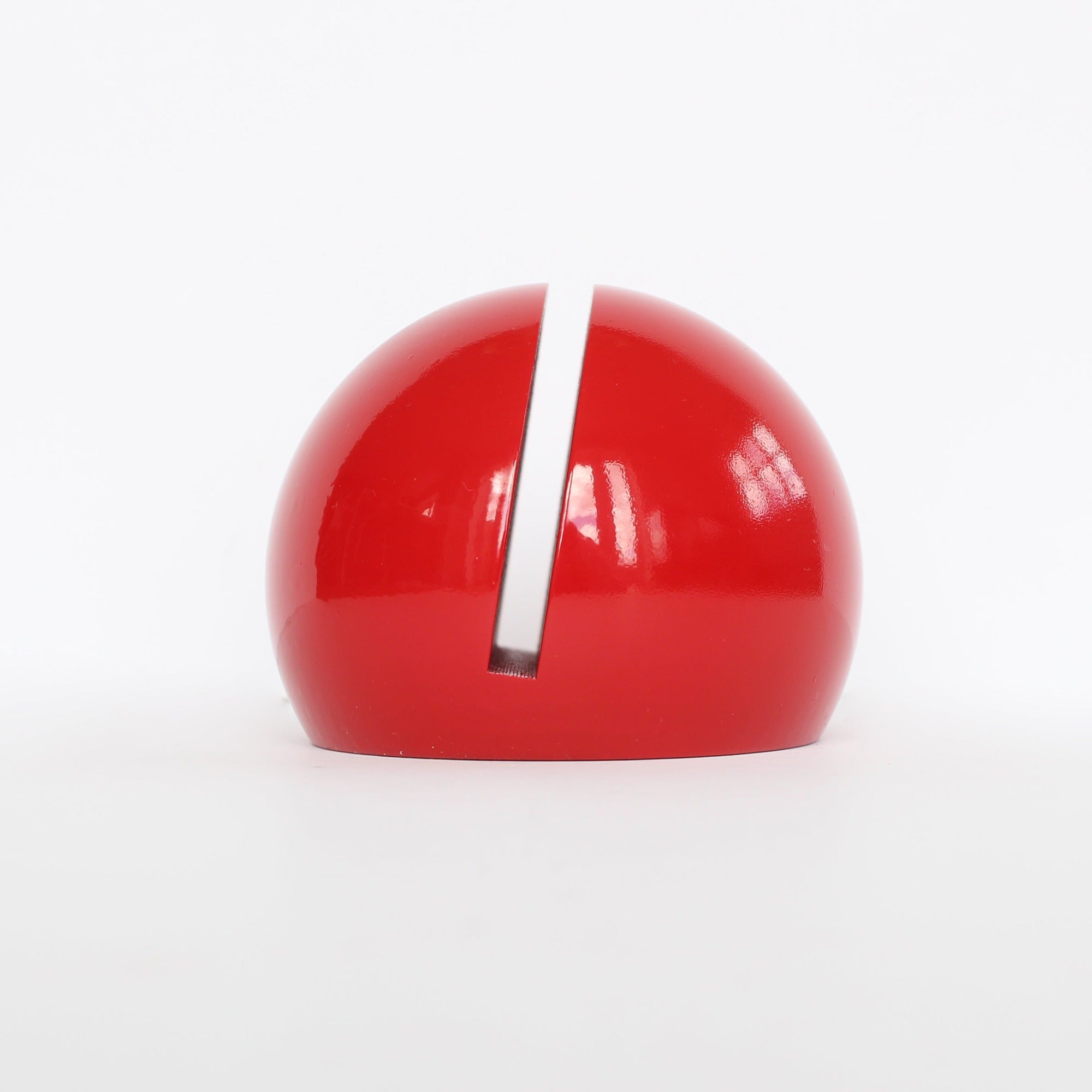 Red sphere with 12mm slit to house your vinyl case. High gloss finish with a beautiful retro design.